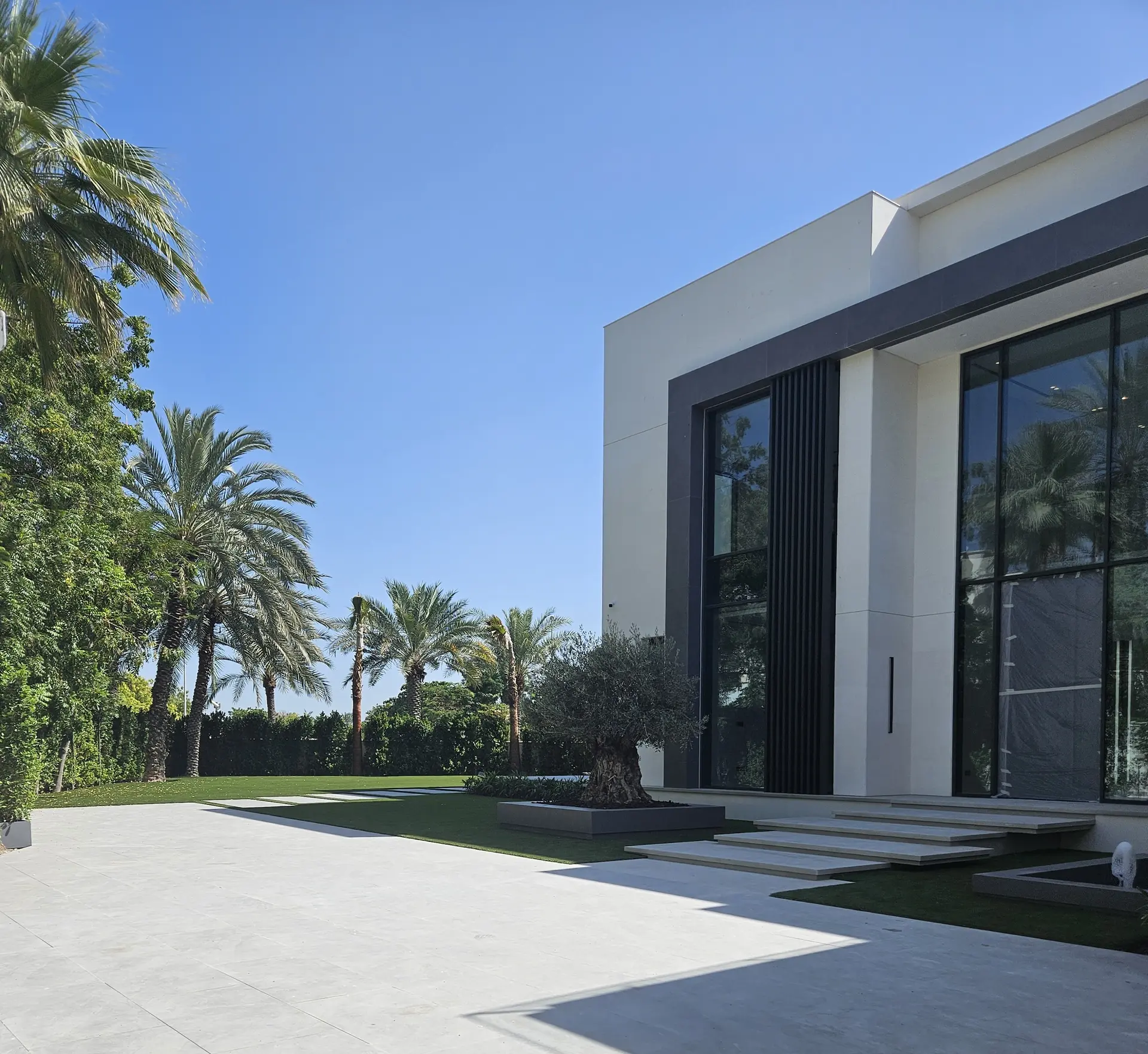 Emirates Hills Villa